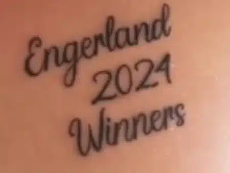 England Tattoo Fail: Jack und sein peinliches “Engerland”-Tattoo nach der EM-Niederlage